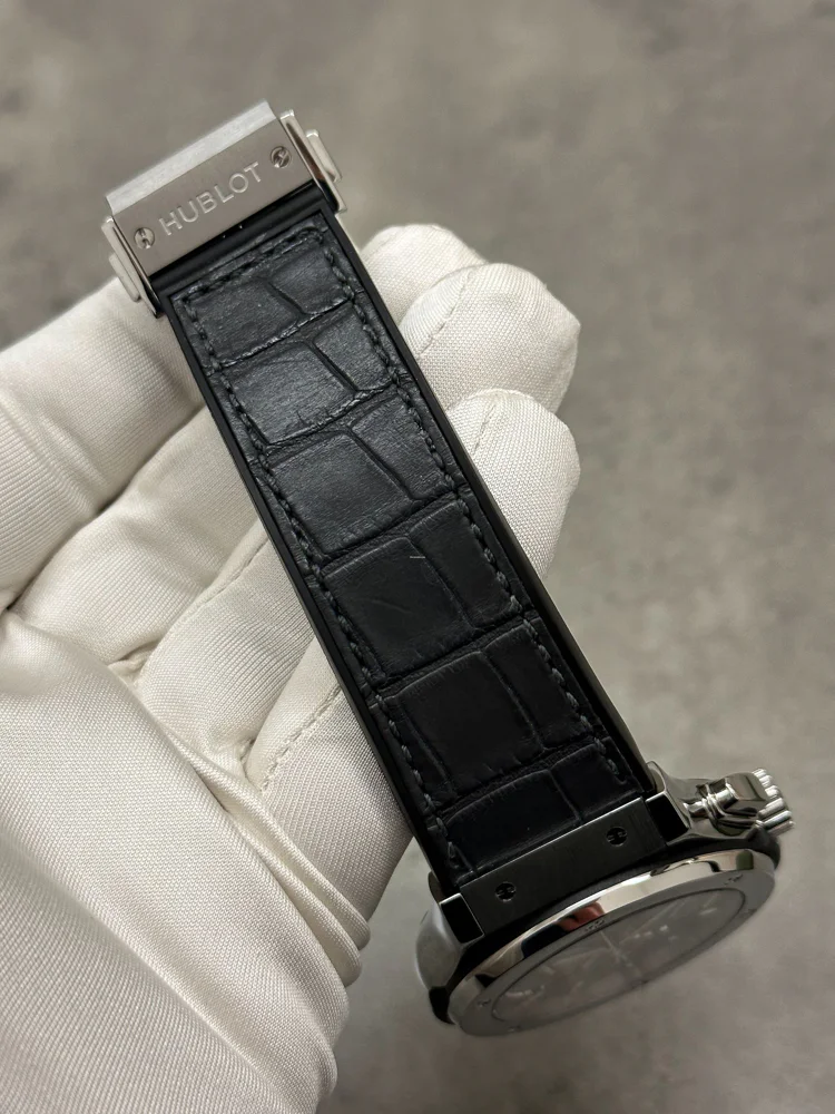 Hublot Classic Fusion Racing Grey Chronograph 521.NX.7071.LR